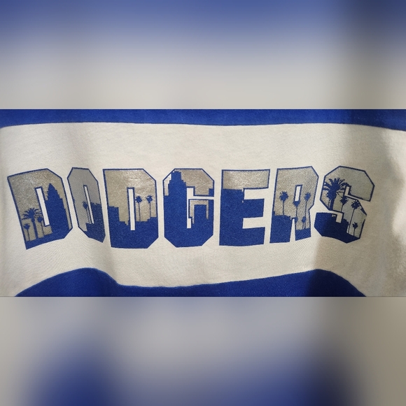 Los Angeles Dodgers XS Extra Small Skyline Victoria's Secret PINK Shirt Top MLB - Picture 2 of 7